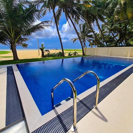 Star Beach Guest House Negombo Esterno foto