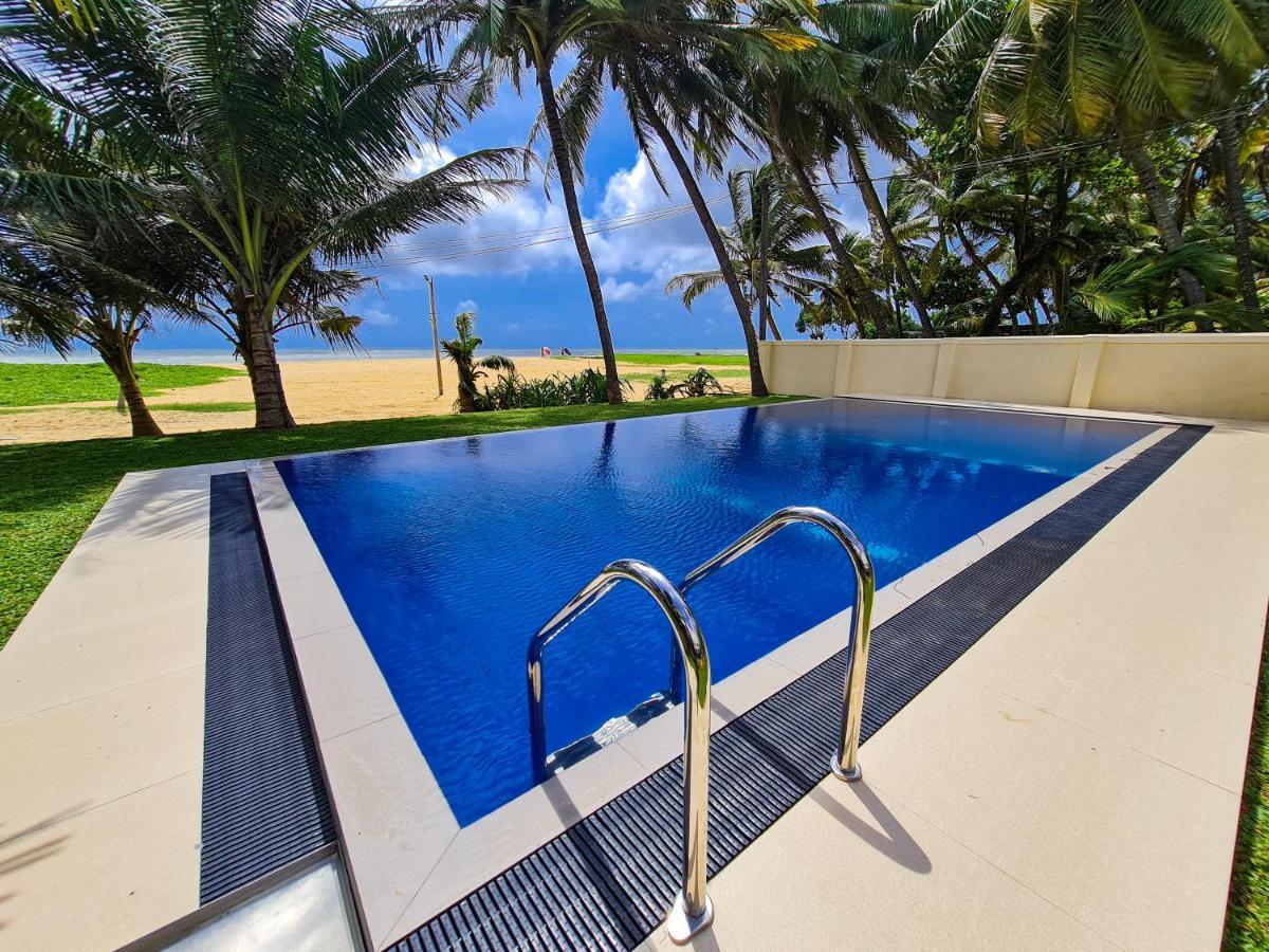 Star Beach Guest House Negombo Esterno foto