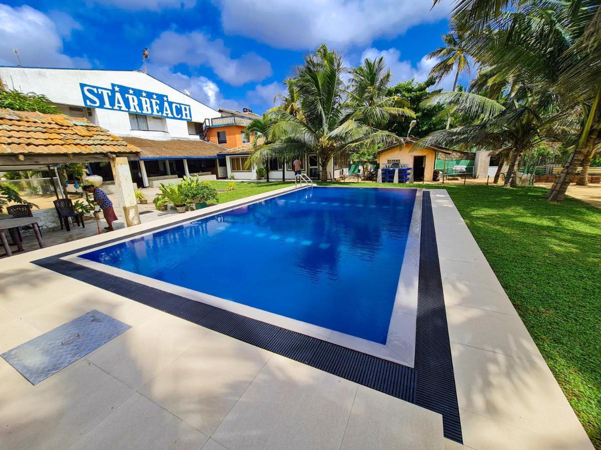 Star Beach Guest House Negombo Esterno foto