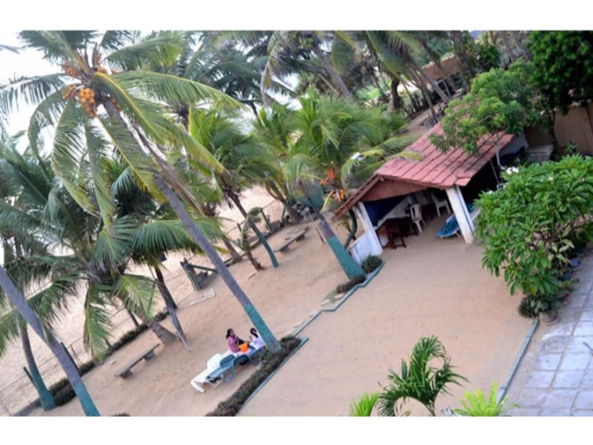 Star Beach Guest House Negombo Esterno foto