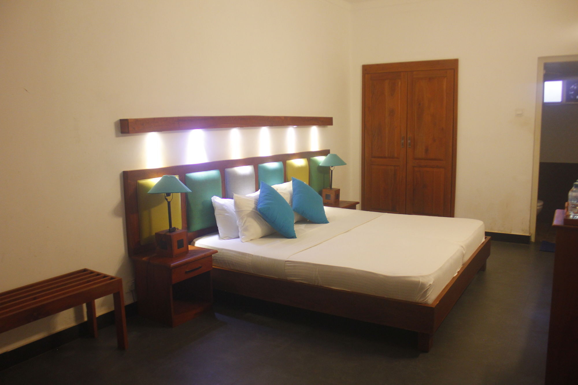 Star Beach Guest House Negombo Esterno foto