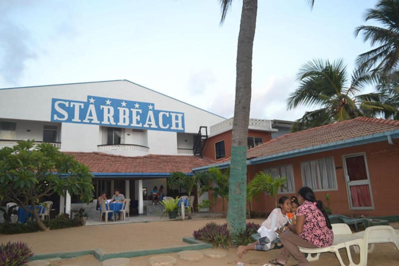 Star Beach Guest House Negombo Esterno foto