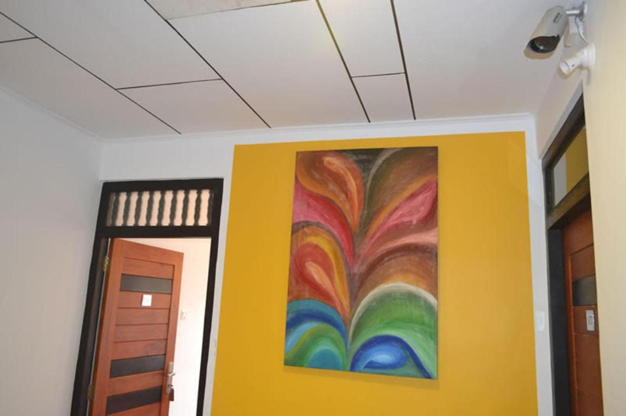 Star Beach Guest House Negombo Esterno foto